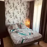 Le Monica Nocleg ze śniadaniem