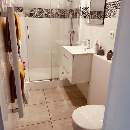 Le Monica נרבון