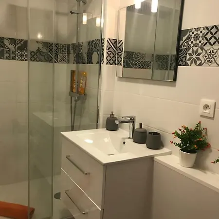 Le Monica נרבון