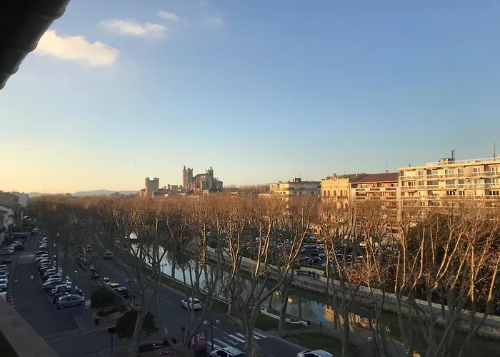 Le Monica לינה וארוחת בוקר 3*