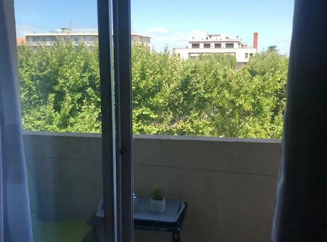 לינה וארוחת בוקר Le Monica 3*